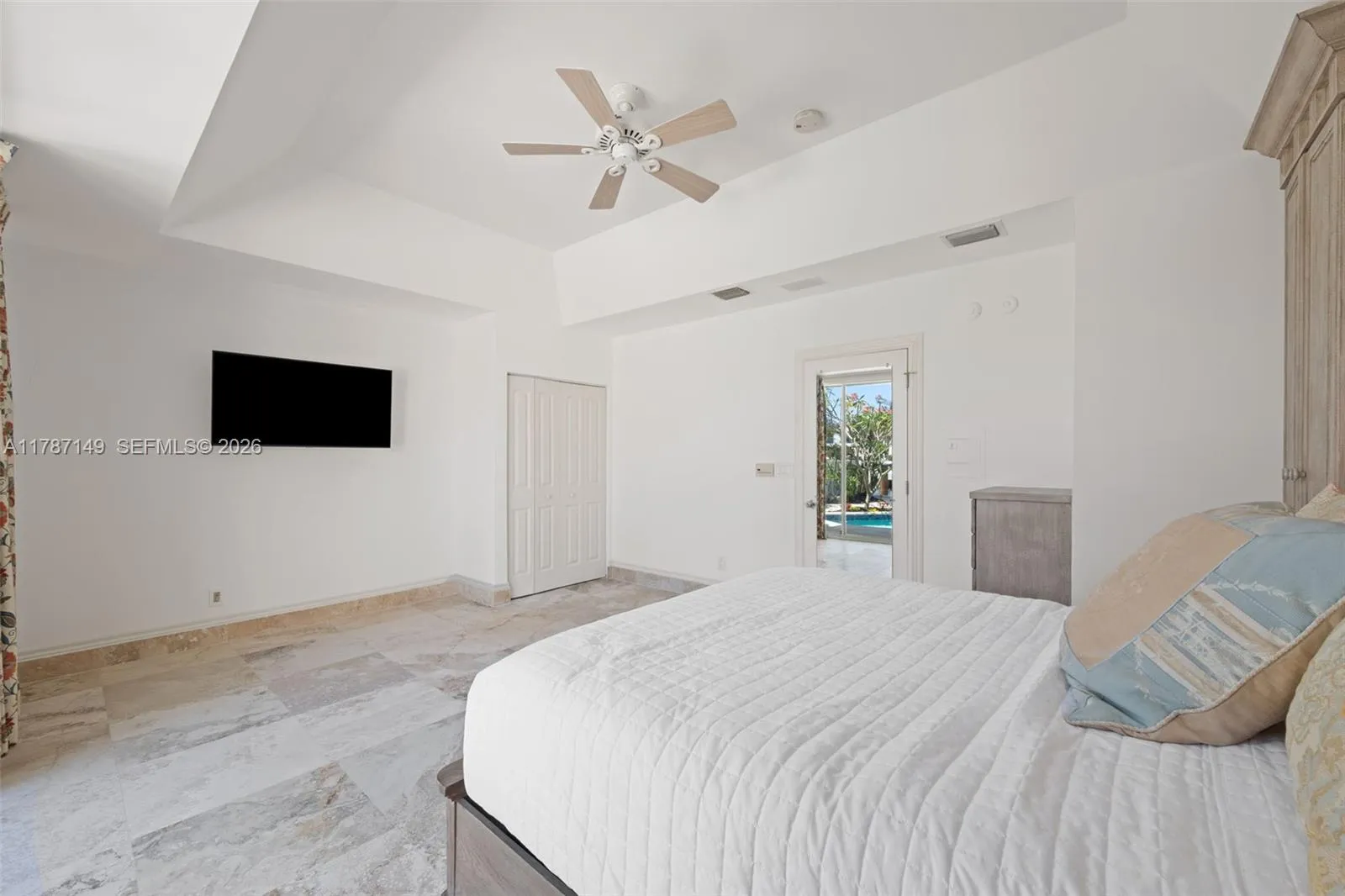 2561 Lucille Dr, Fort Lauderdale, Florida 33316, Fort Lauderdale, Florida 33316, 5 Bedrooms Bedrooms, ,4 BathroomsBathrooms,Residential,For Sale,2561 Lucille Dr, Fort Lauderdale, Florida 33316,A11787149