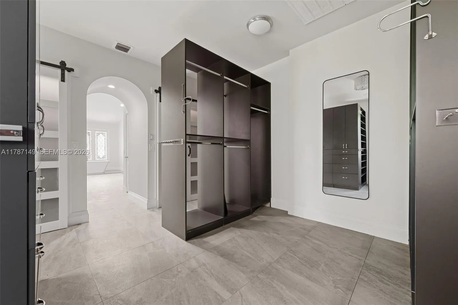 2561 Lucille Dr, Fort Lauderdale, Florida 33316, Fort Lauderdale, Florida 33316, 5 Bedrooms Bedrooms, ,4 BathroomsBathrooms,Residential,For Sale,2561 Lucille Dr, Fort Lauderdale, Florida 33316,A11787149