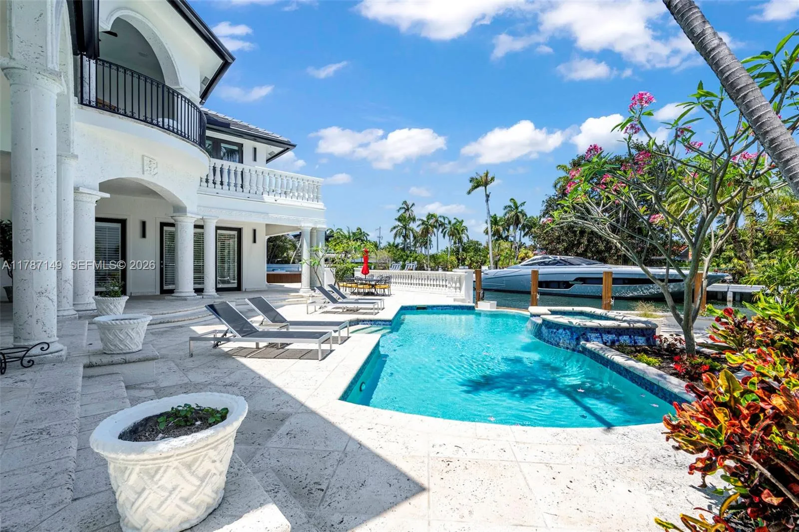 2561 Lucille Dr, Fort Lauderdale, Florida 33316, Fort Lauderdale, Florida 33316, 5 Bedrooms Bedrooms, ,4 BathroomsBathrooms,Residential,For Sale,2561 Lucille Dr, Fort Lauderdale, Florida 33316,A11787149