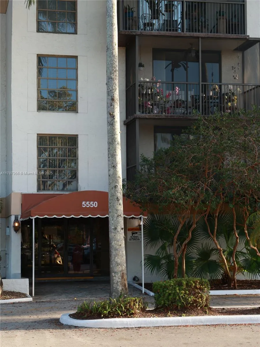 Lauderhill, Florida 33319, 2 Bedrooms Bedrooms, ,2 BathroomsBathrooms,Residential Lease,For Rent,A11787356