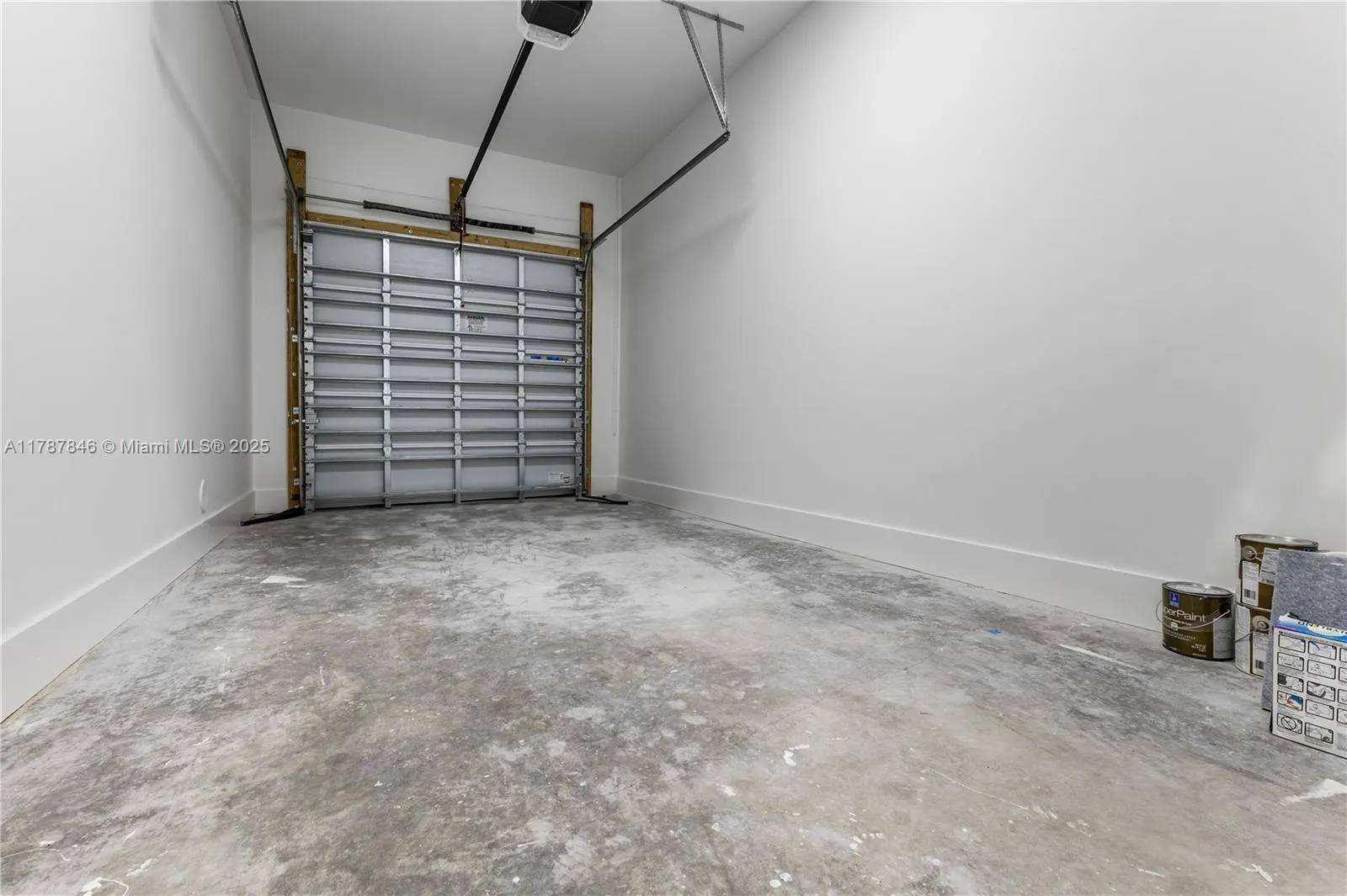 at 3140 Carter St, Miami, FL 33133 Unit For Sale 3 Bedrooms 4 Bathrooms MLS# A11787846 Price $1,349,000 2112