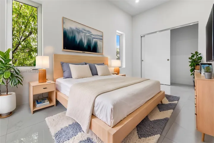at 3140 Carter St, Miami, FL 33133 Unit For Sale 3 Bedrooms 4 Bathrooms MLS# A11787846 Price $1,349,000 2112