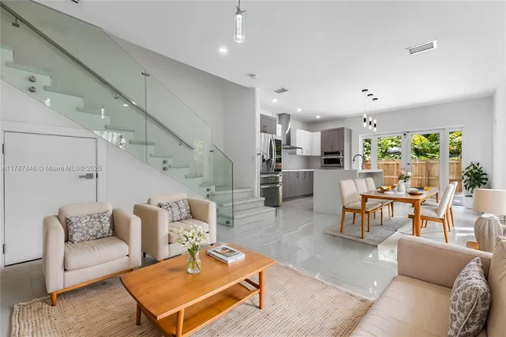 at 3140 Carter St, Miami, FL 33133 Unit For Sale 3 Bedrooms 4 Bathrooms MLS# A11787846 Price $1,349,000 2112