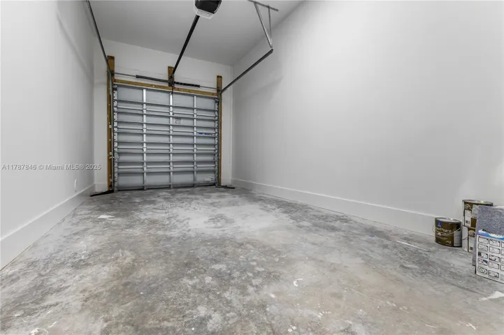 at 3140 Carter St, Miami, FL 33133 Unit For Sale 3 Bedrooms 4 Bathrooms MLS# A11787846 Price $1,349,000 2112