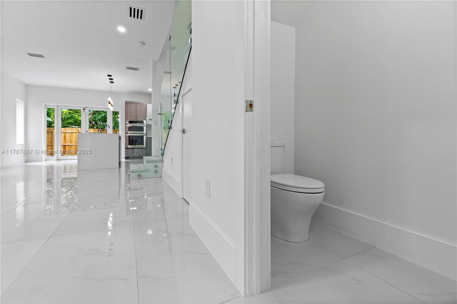 at 3142 Carter St, Miami, FL 33133 Unit For Sale 3 Bedrooms 4 Bathrooms MLS# A11787887 Price $1,349,000 2112