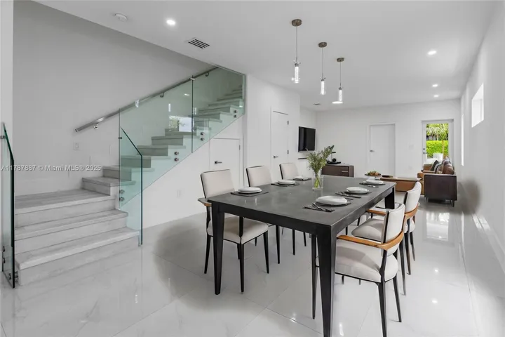 at 3142 Carter St, Miami, FL 33133 Unit For Sale 3 Bedrooms 4 Bathrooms MLS# A11787887 Price $1,349,000 2112