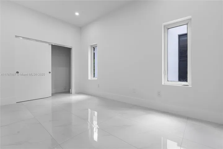 at 3142 Carter St, Miami, FL 33133 Unit For Sale 3 Bedrooms 4 Bathrooms MLS# A11787887 Price $1,349,000 2112