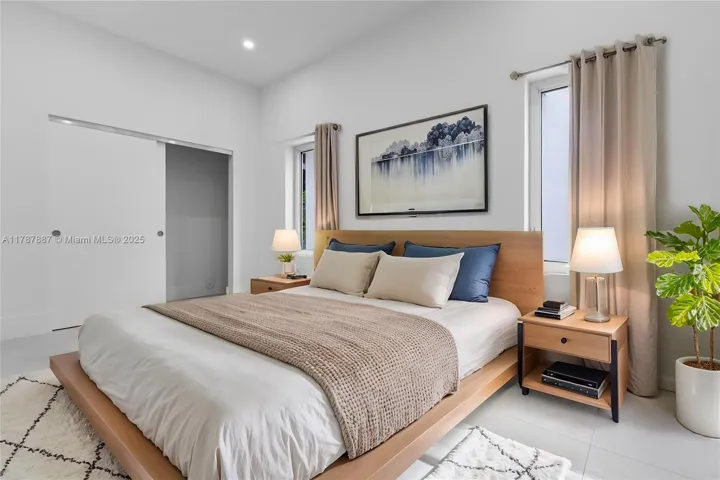at 3142 Carter St, Miami, FL 33133 Unit For Sale 3 Bedrooms 4 Bathrooms MLS# A11787887 Price $1,349,000 2112