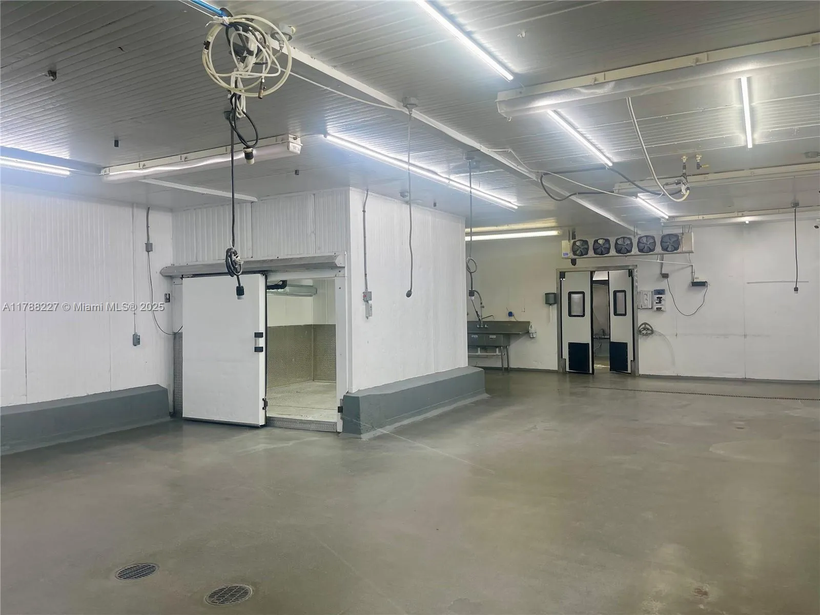 Medley, Florida 33166, ,Commercial Lease,For Rent,A11788227