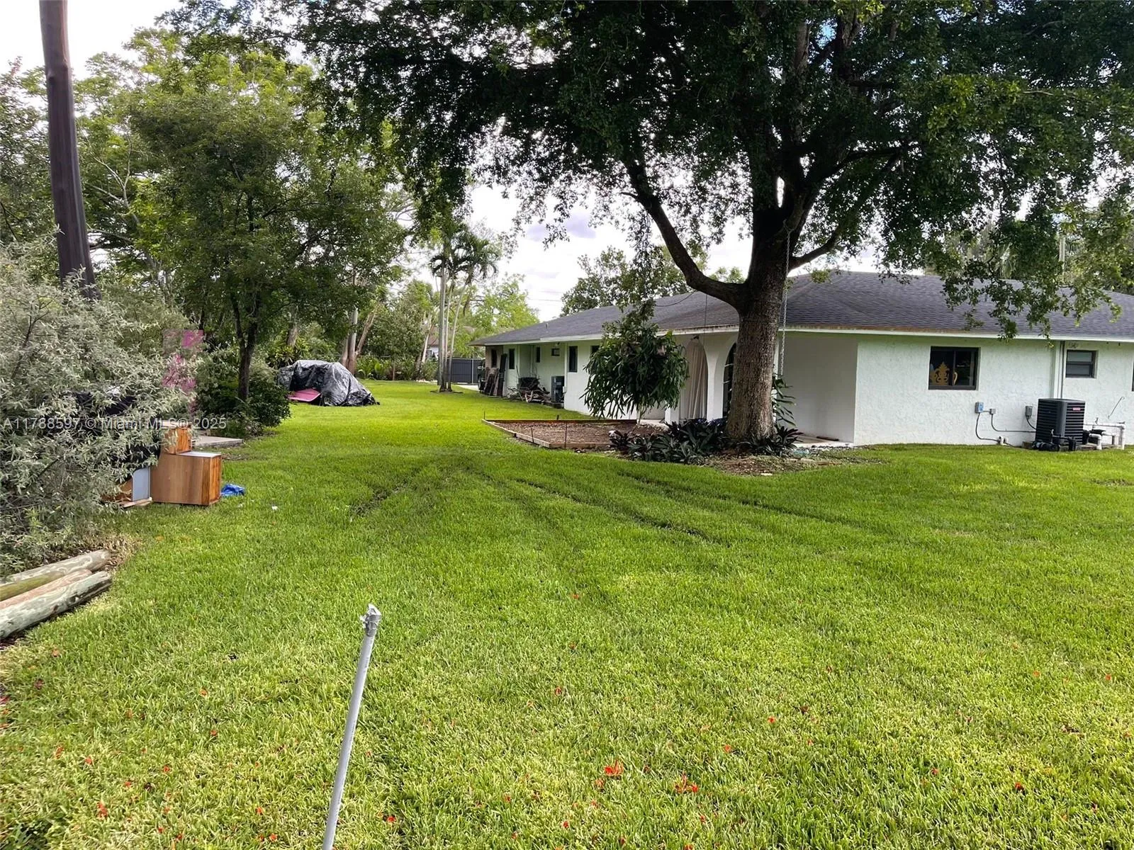 Miami, Florida 33187, 6 Bedrooms Bedrooms, ,4 BathroomsBathrooms,Residential,For Sale,A11788597