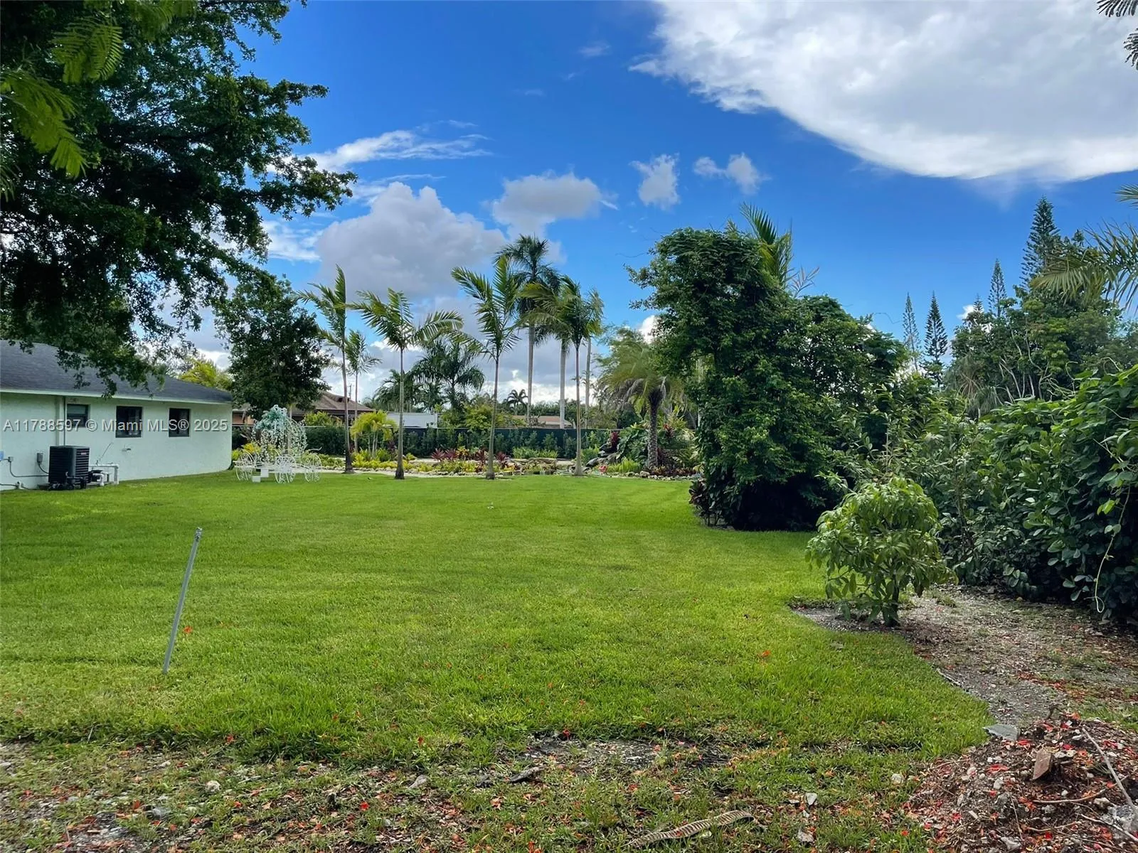 Miami, Florida 33187, 6 Bedrooms Bedrooms, ,4 BathroomsBathrooms,Residential,For Sale,A11788597