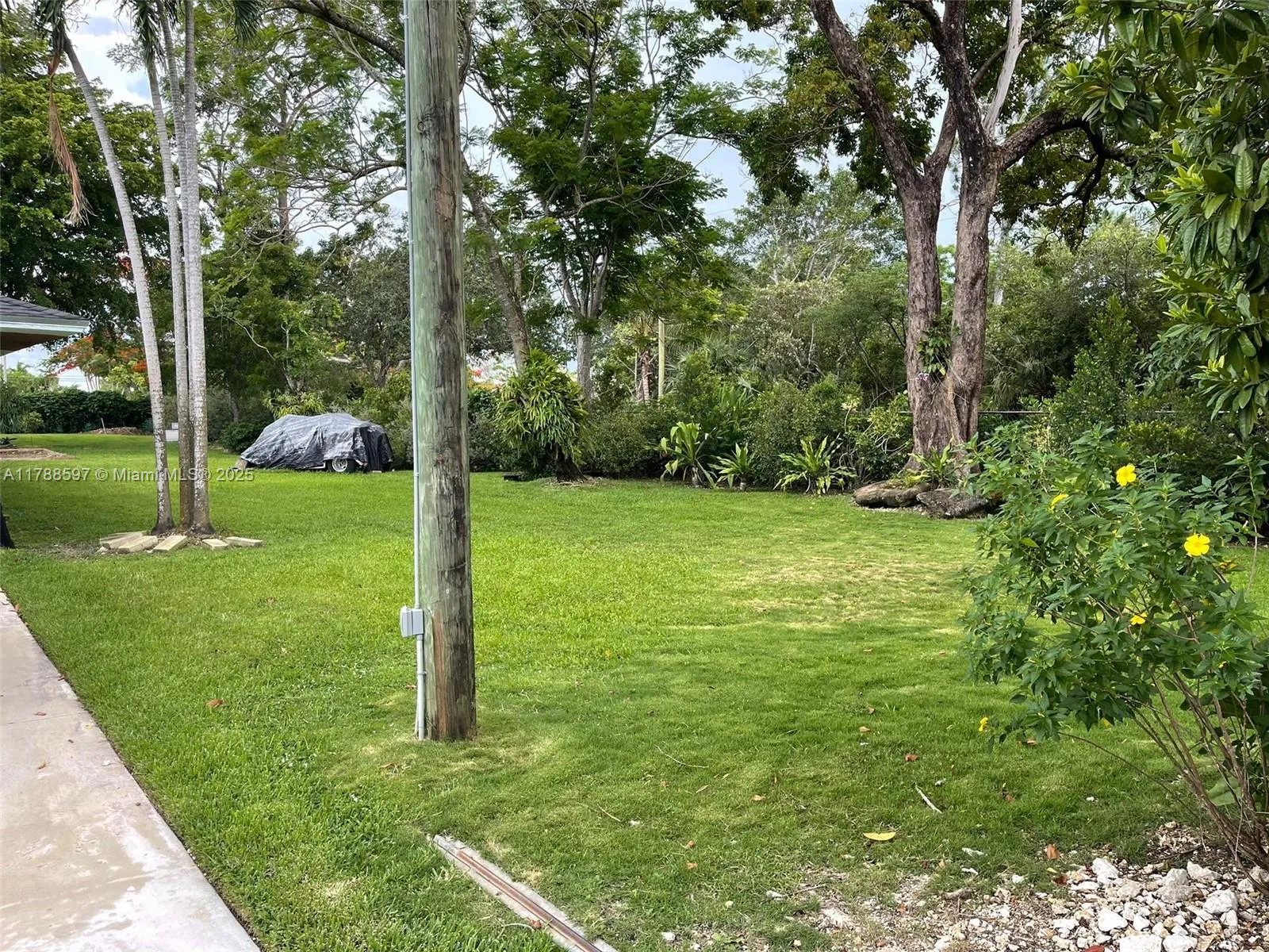 Miami, Florida 33187, 6 Bedrooms Bedrooms, ,4 BathroomsBathrooms,Residential,For Sale,A11788597