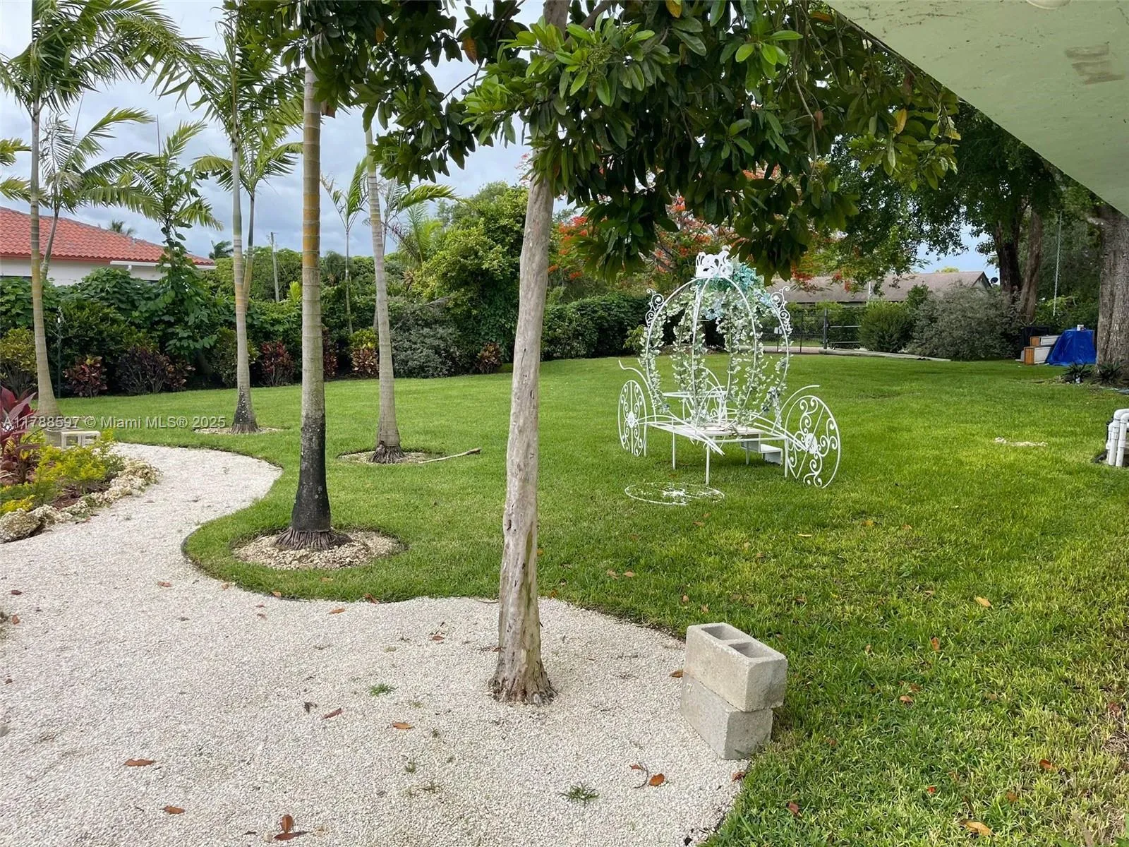 Miami, Florida 33187, 6 Bedrooms Bedrooms, ,4 BathroomsBathrooms,Residential,For Sale,A11788597