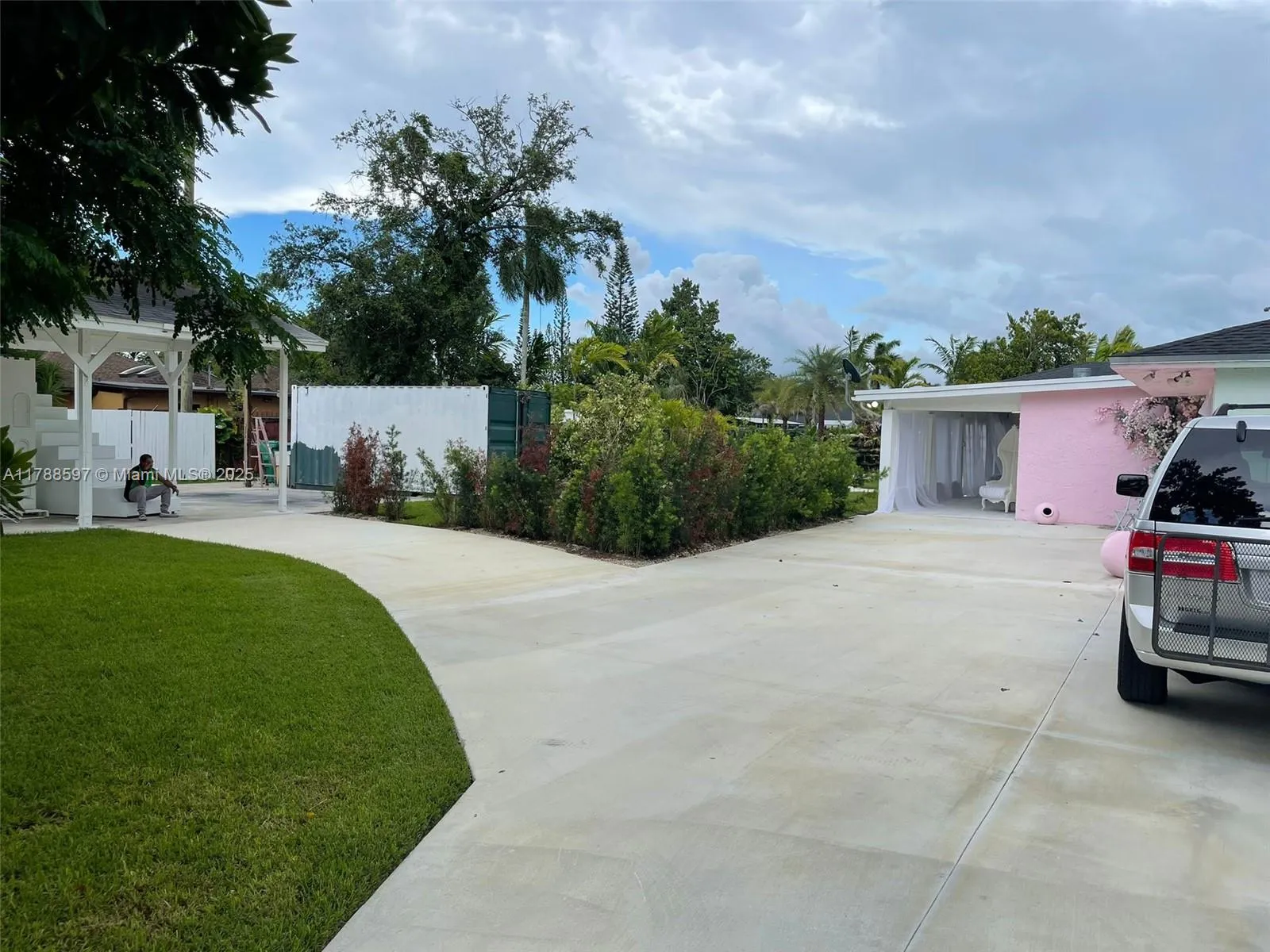 Miami, Florida 33187, 6 Bedrooms Bedrooms, ,4 BathroomsBathrooms,Residential,For Sale,A11788597