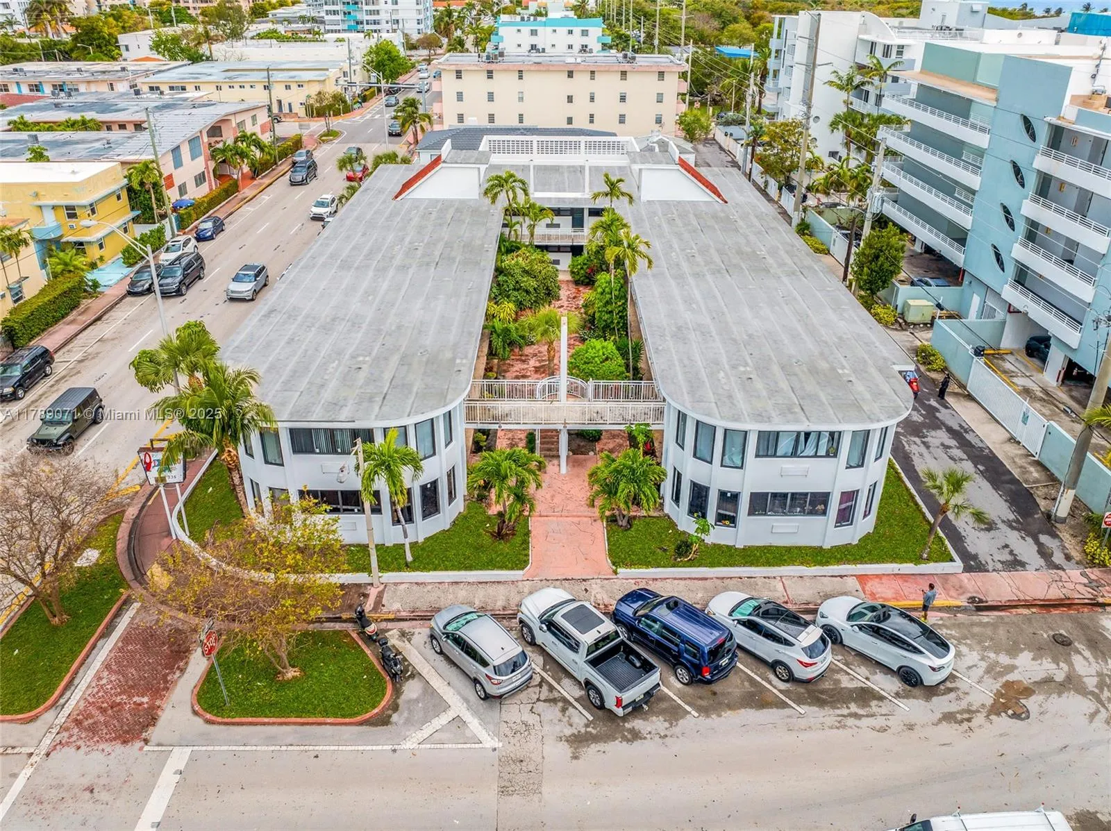 7825 Harding Ave, Miami Beach, Florida 33141, Miami Beach, Florida 33141, ,Commercial Sale,For Sale,7825 Harding Ave, Miami Beach, Florida 33141,A11789071