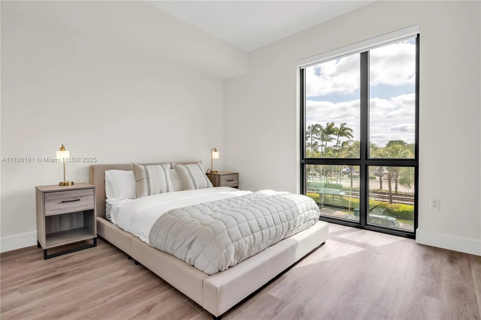 3701 N Dixie Hwy 204, Oakland Park, Florida 33334, Oakland Park, Florida 33334, 2 Bedrooms Bedrooms, ,2 BathroomsBathrooms,Residential Lease,For Rent,3701 N Dixie Hwy 204, Oakland Park, Florida 33334,A11786191
