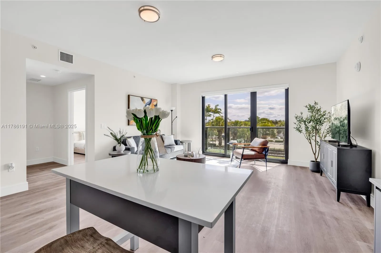 3701 N Dixie Hwy 204, Oakland Park, Florida 33334, Oakland Park, Florida 33334, 2 Bedrooms Bedrooms, ,2 BathroomsBathrooms,Residential Lease,For Rent,3701 N Dixie Hwy 204, Oakland Park, Florida 33334,A11786191