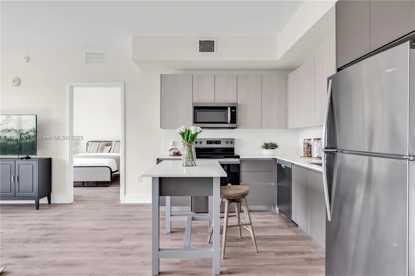 3701 N Dixie Hwy 204, Oakland Park, Florida 33334, Oakland Park, Florida 33334, 2 Bedrooms Bedrooms, ,2 BathroomsBathrooms,Residential Lease,For Rent,3701 N Dixie Hwy 204, Oakland Park, Florida 33334,A11786191