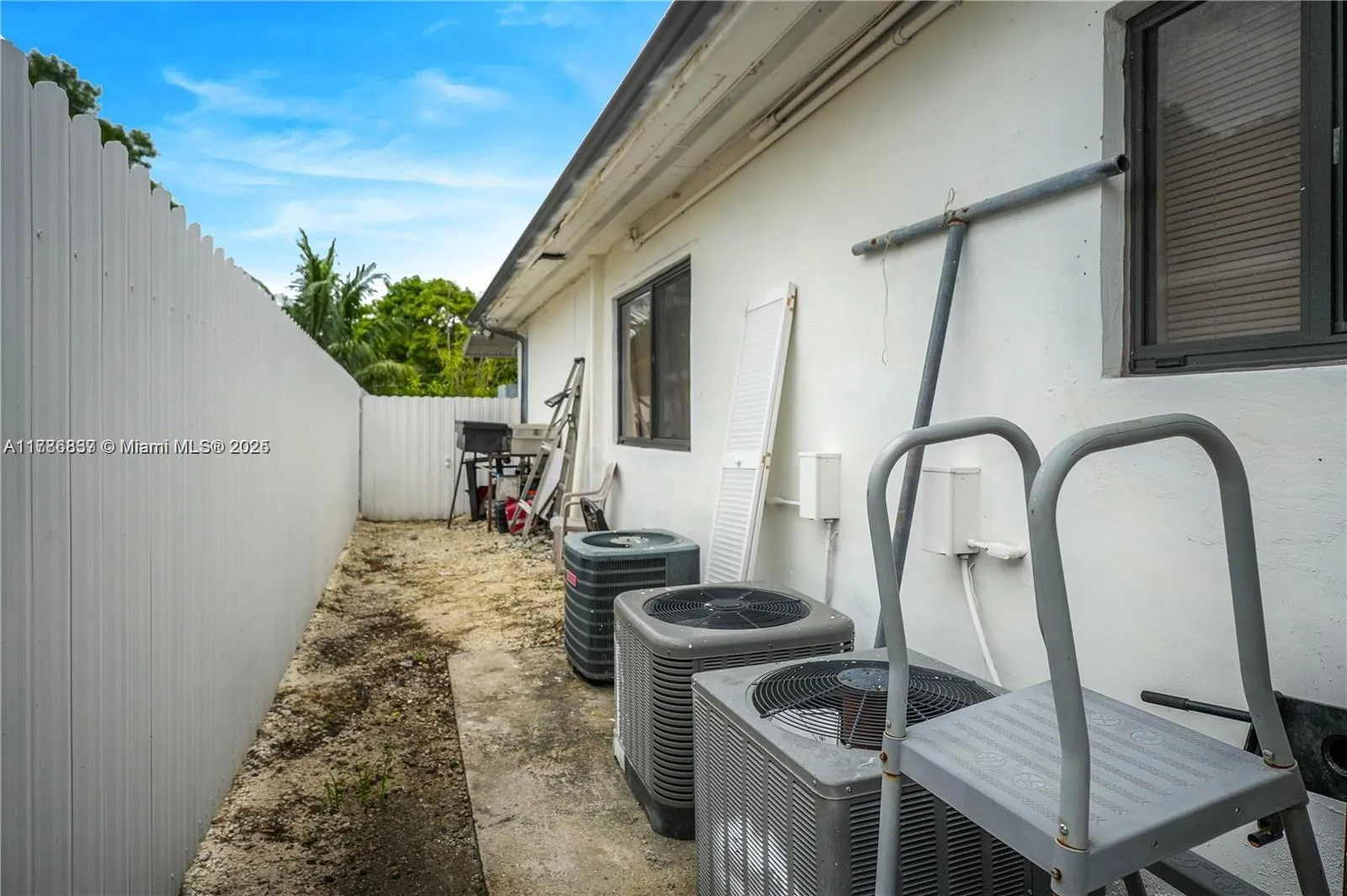 7225 Sw 21st St, Miami, Florida 33155, Miami, Florida 33155, ,Residential Income,For Sale,7225 Sw 21st St, Miami, Florida 33155,A11786837