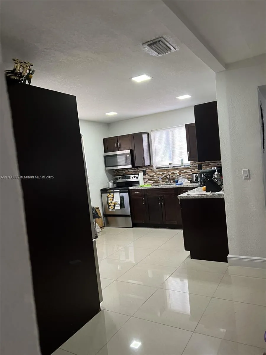 7225 Sw 21st St, Miami, Florida 33155, Miami, Florida 33155, ,Residential Income,For Sale,7225 Sw 21st St, Miami, Florida 33155,A11786837