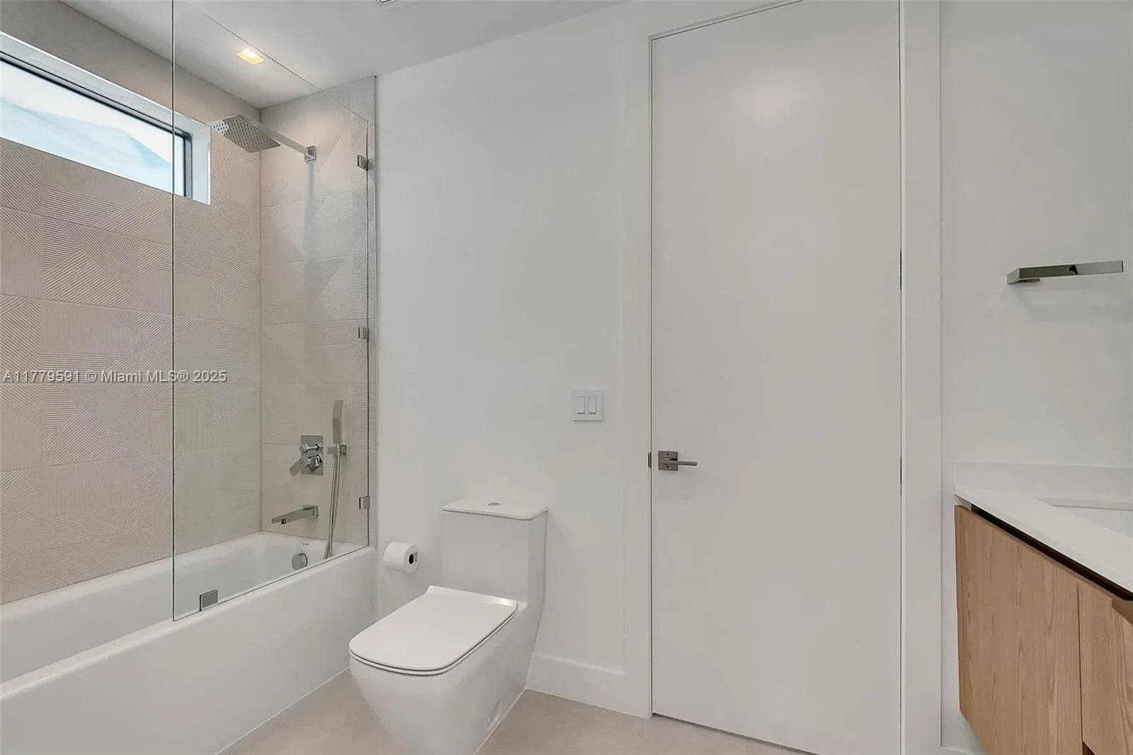 at 3045 Elizabeth St, Miami, FL 33133 Unit For Sale 4 Bedrooms 5 Bathrooms MLS# A11779591 Price $2,300,000