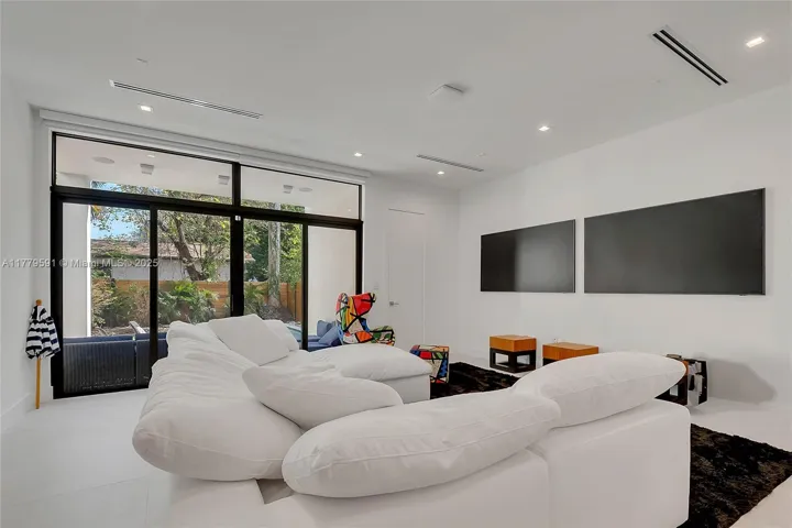 at 3045 Elizabeth St, Miami, FL 33133 Unit For Sale 4 Bedrooms 5 Bathrooms MLS# A11779591 Price $2,300,000