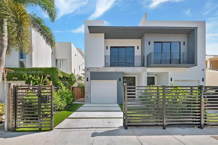 at 3045 Elizabeth St, Miami, FL 33133 Unit For Sale 4 Bedrooms 5 Bathrooms MLS# A11779591 Price $2,300,000