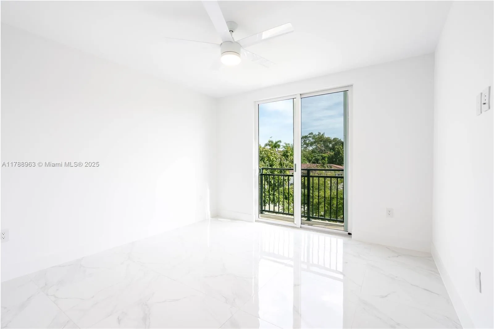 910 Sw 24th Rd, Miami, Florida 33129, Miami, Florida 33129, 4 Bedrooms Bedrooms, ,4 BathroomsBathrooms,Residential,For Sale,910 Sw 24th Rd, Miami, Florida 33129,A11788963