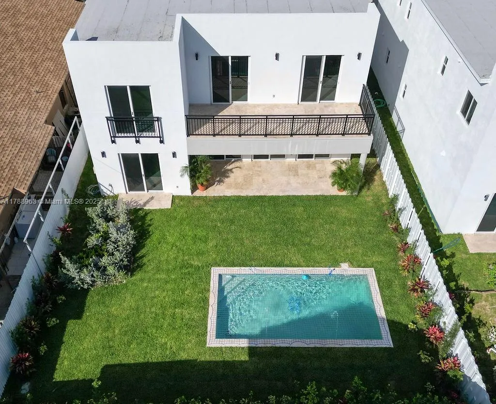 910 Sw 24th Rd, Miami, Florida 33129, Miami, Florida 33129, 4 Bedrooms Bedrooms, ,4 BathroomsBathrooms,Residential,For Sale,910 Sw 24th Rd, Miami, Florida 33129,A11788963