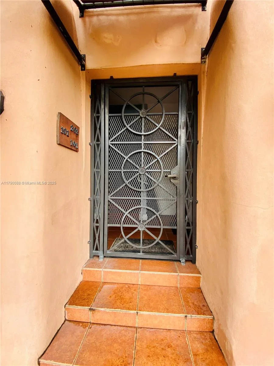 200 Azure Way, Miami Springs, Florida 33166, Miami Springs, Florida 33166, ,Commercial Sale,For Sale,200 Azure Way, Miami Springs, Florida 33166,A11790088