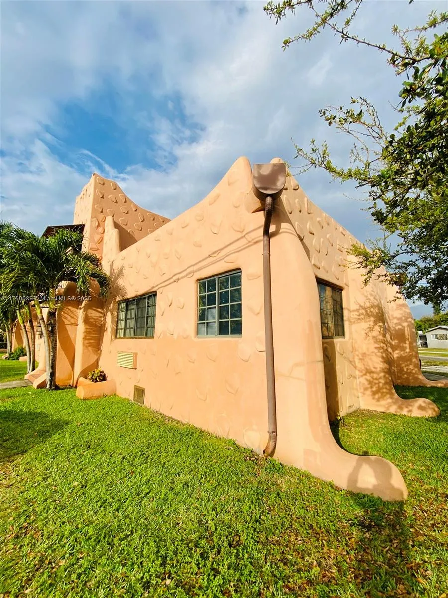 200 Azure Way, Miami Springs, Florida 33166, Miami Springs, Florida 33166, ,Commercial Sale,For Sale,200 Azure Way, Miami Springs, Florida 33166,A11790088