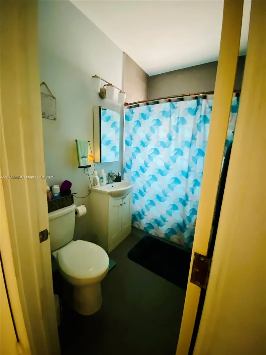 200 Azure Way, Miami Springs, Florida 33166, Miami Springs, Florida 33166, ,Commercial Sale,For Sale,200 Azure Way, Miami Springs, Florida 33166,A11790088