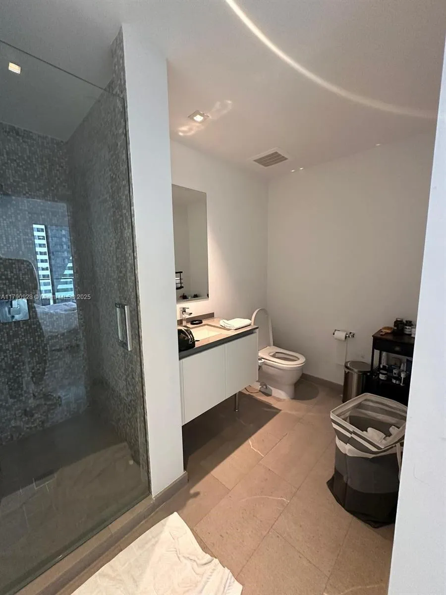 88 Sw 7th St 810, Miami, Florida 33130, Miami, Florida 33130, 2 Bedrooms Bedrooms, ,2 BathroomsBathrooms,Residential,For Sale,88 Sw 7th St 810, Miami, Florida 33130,A11790928