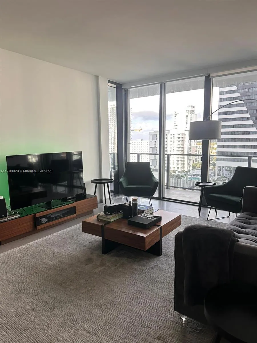 88 Sw 7th St 810, Miami, Florida 33130, Miami, Florida 33130, 2 Bedrooms Bedrooms, ,2 BathroomsBathrooms,Residential,For Sale,88 Sw 7th St 810, Miami, Florida 33130,A11790928