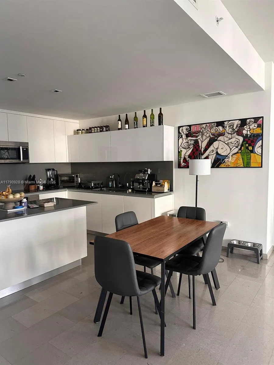 88 Sw 7th St 810, Miami, Florida 33130, Miami, Florida 33130, 2 Bedrooms Bedrooms, ,2 BathroomsBathrooms,Residential,For Sale,88 Sw 7th St 810, Miami, Florida 33130,A11790928