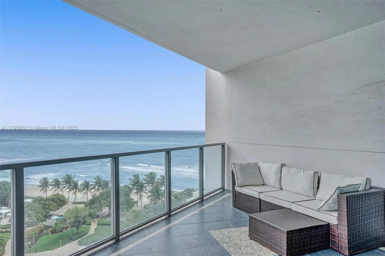 3101 S Ocean Dr 1003, Hollywood, Florida 33019, Hollywood, Florida 33019, 2 Bedrooms Bedrooms, ,2 BathroomsBathrooms,Residential,For Sale,3101 S Ocean Dr 1003, Hollywood, Florida 33019,A11790952