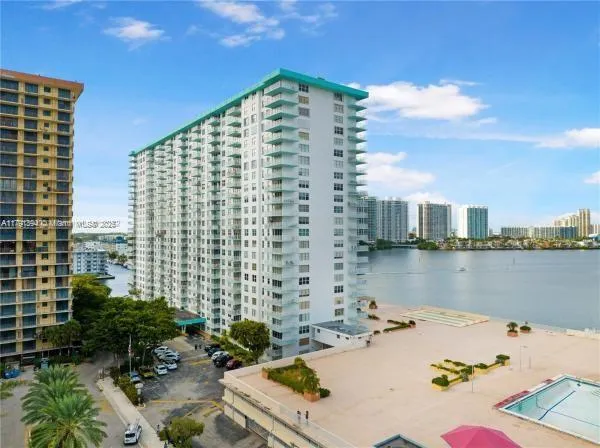 301 174th St 1105, Sunny Isles Beach, Florida 3316, Sunny Isles Beach, Florida 33160, 1 Bedroom Bedrooms, ,1 BathroomBathrooms,Residential,For Sale,301 174th St 1105, Sunny Isles Beach, Florida 3316,A11791394