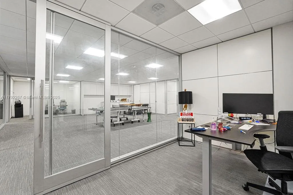 1 Se 3rd Ave, Miami, Florida 33131, Miami, Florida 33131, ,Commercial Lease,For Rent,1 Se 3rd Ave, Miami, Florida 33131,A11792257