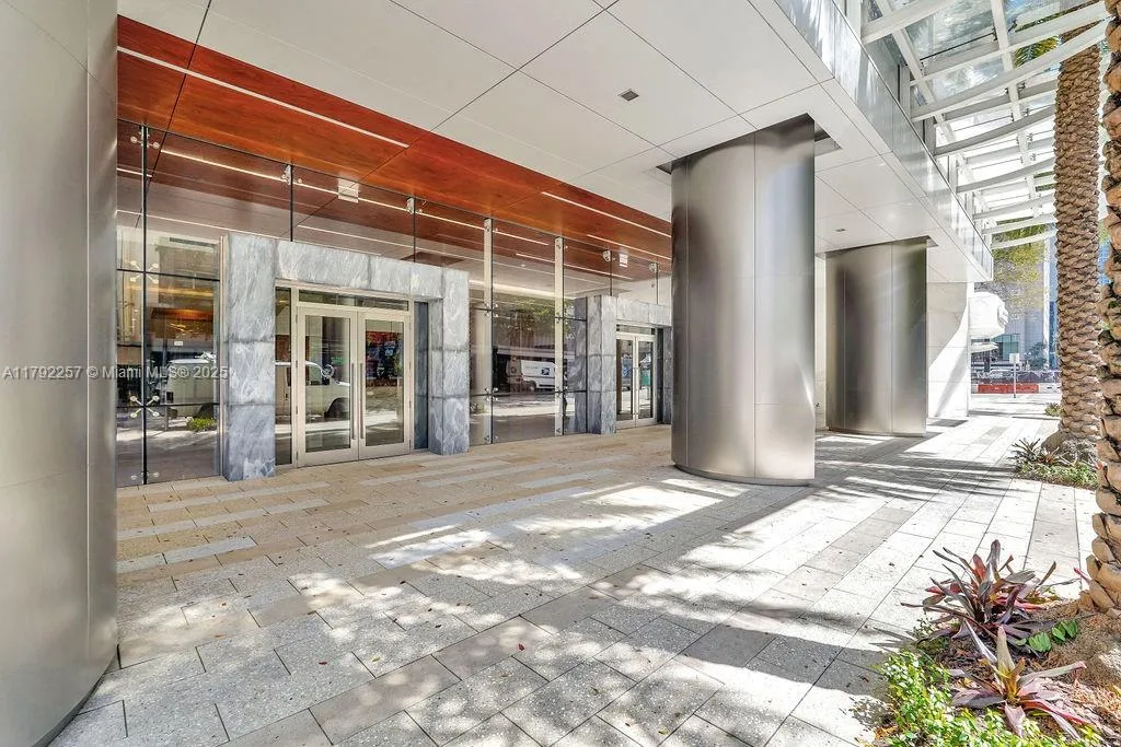 1 Se 3rd Ave, Miami, Florida 33131, Miami, Florida 33131, ,Commercial Lease,For Rent,1 Se 3rd Ave, Miami, Florida 33131,A11792257