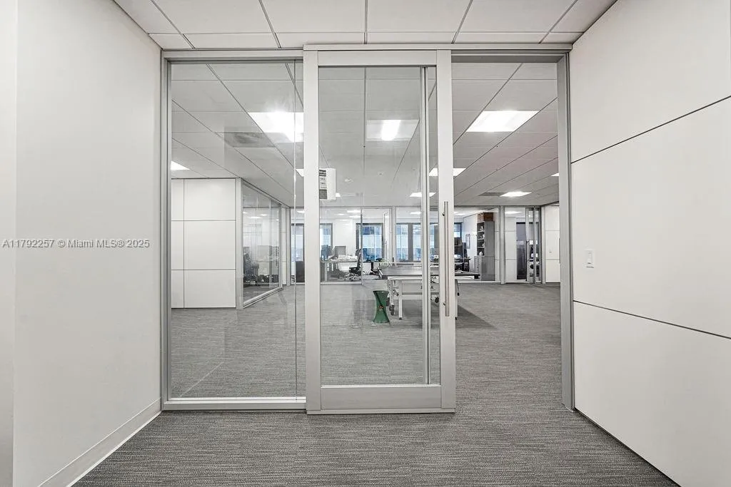 1 Se 3rd Ave, Miami, Florida 33131, Miami, Florida 33131, ,Commercial Lease,For Rent,1 Se 3rd Ave, Miami, Florida 33131,A11792257