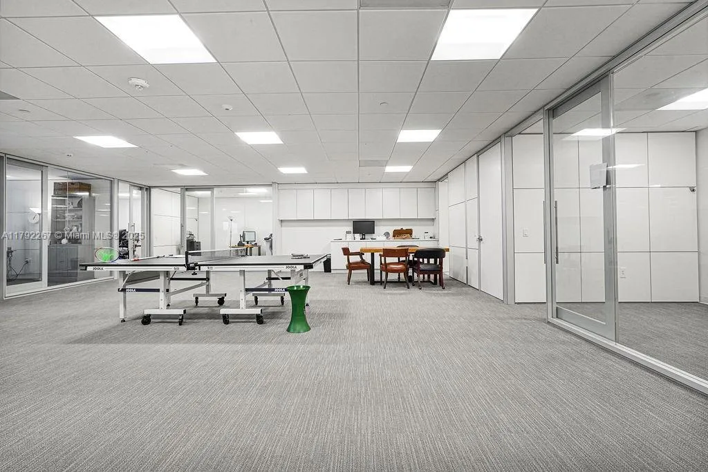 1 Se 3rd Ave, Miami, Florida 33131, Miami, Florida 33131, ,Commercial Lease,For Rent,1 Se 3rd Ave, Miami, Florida 33131,A11792267