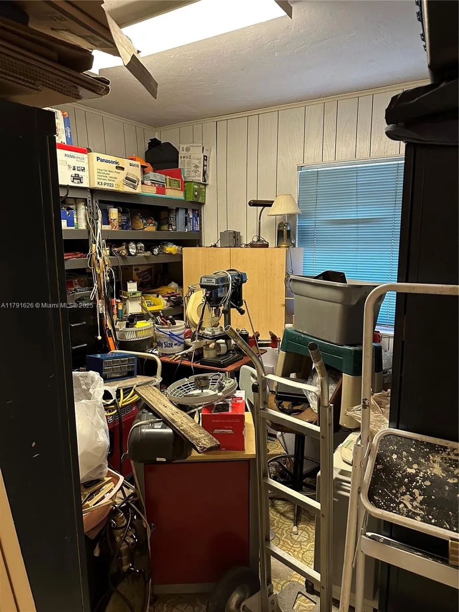 911 E 39th Pl, Hialeah, Florida 33013, Hialeah, Florida 33013, 4 Bedrooms Bedrooms, ,2 BathroomsBathrooms,Residential,For Sale,911 E 39th Pl, Hialeah, Florida 33013,A11791626