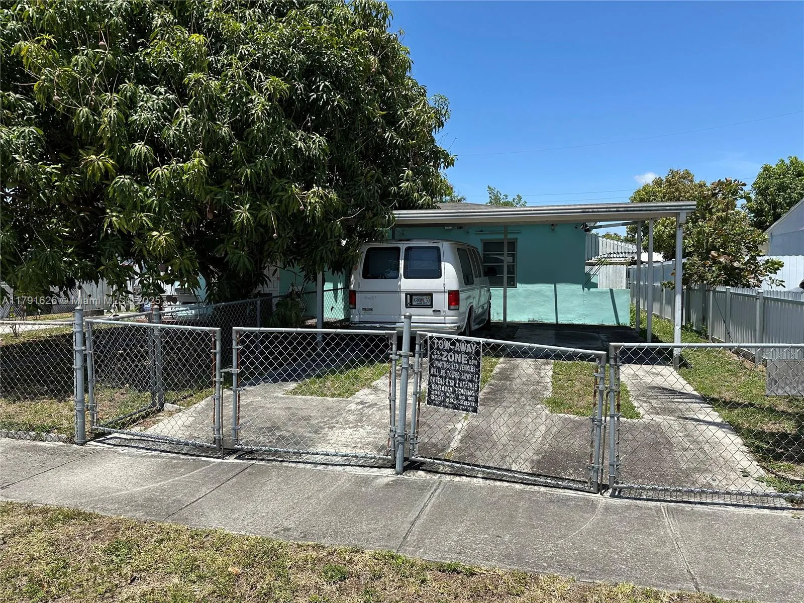 911 E 39th Pl, Hialeah, Florida 33013, Hialeah, Florida 33013, 4 Bedrooms Bedrooms, ,2 BathroomsBathrooms,Residential,For Sale,911 E 39th Pl, Hialeah, Florida 33013,A11791626