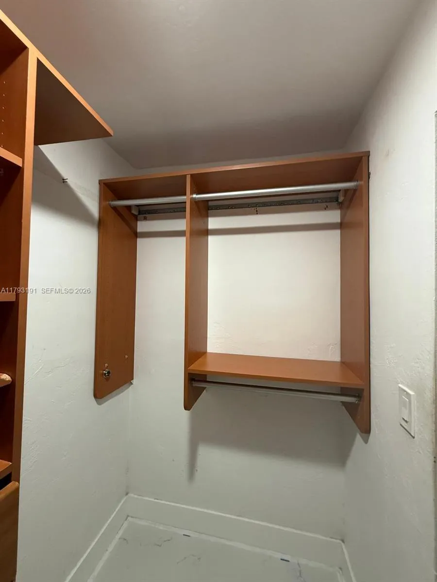 1401 Ne 191st St D201, Miami, Florida 33179, Miami, Florida 33179, 2 Bedrooms Bedrooms, ,2 BathroomsBathrooms,Residential,For Sale,1401 Ne 191st St D201, Miami, Florida 33179,A11793191