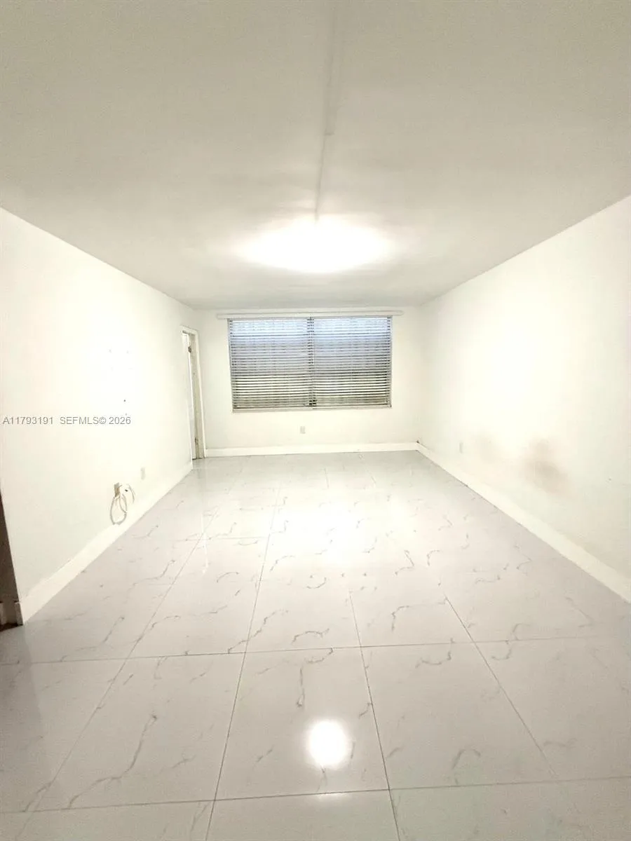 1401 Ne 191st St D201, Miami, Florida 33179, Miami, Florida 33179, 2 Bedrooms Bedrooms, ,2 BathroomsBathrooms,Residential,For Sale,1401 Ne 191st St D201, Miami, Florida 33179,A11793191