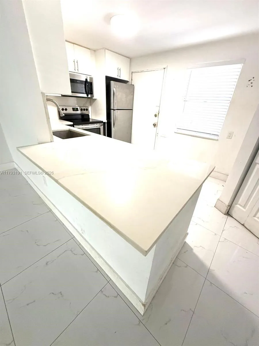 1401 Ne 191st St D201, Miami, Florida 33179, Miami, Florida 33179, 2 Bedrooms Bedrooms, ,2 BathroomsBathrooms,Residential,For Sale,1401 Ne 191st St D201, Miami, Florida 33179,A11793191