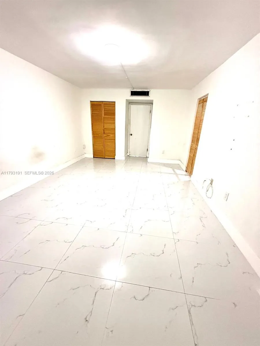 1401 Ne 191st St D201, Miami, Florida 33179, Miami, Florida 33179, 2 Bedrooms Bedrooms, ,2 BathroomsBathrooms,Residential,For Sale,1401 Ne 191st St D201, Miami, Florida 33179,A11793191