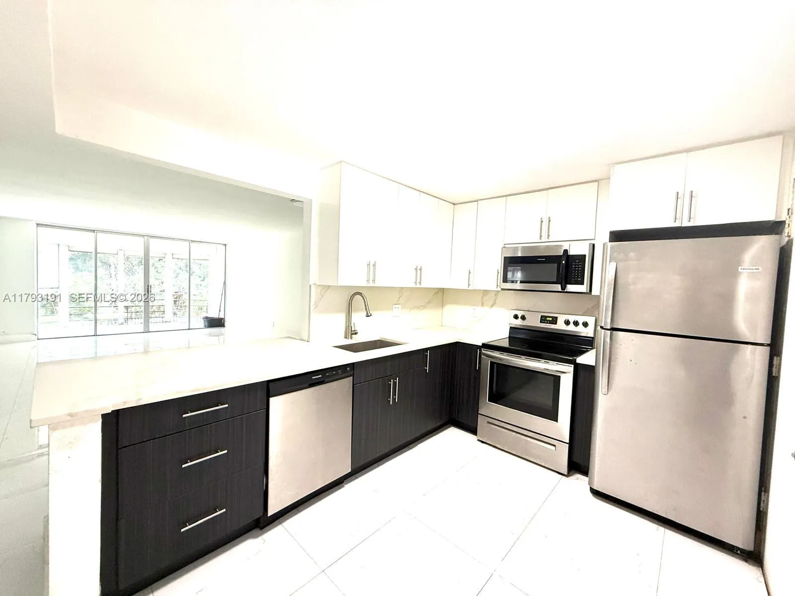 1401 Ne 191st St D201, Miami, Florida 33179, Miami, Florida 33179, 2 Bedrooms Bedrooms, ,2 BathroomsBathrooms,Residential,For Sale,1401 Ne 191st St D201, Miami, Florida 33179,A11793191