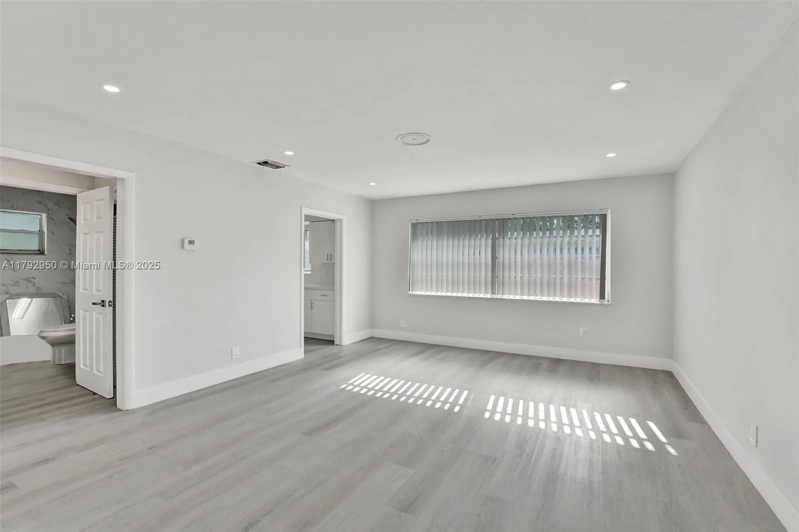 5657 Grant St, Hollywood, Florida 33021, Hollywood, Florida 33021, ,Residential Income,For Sale,5657 Grant St, Hollywood, Florida 33021,A11792950