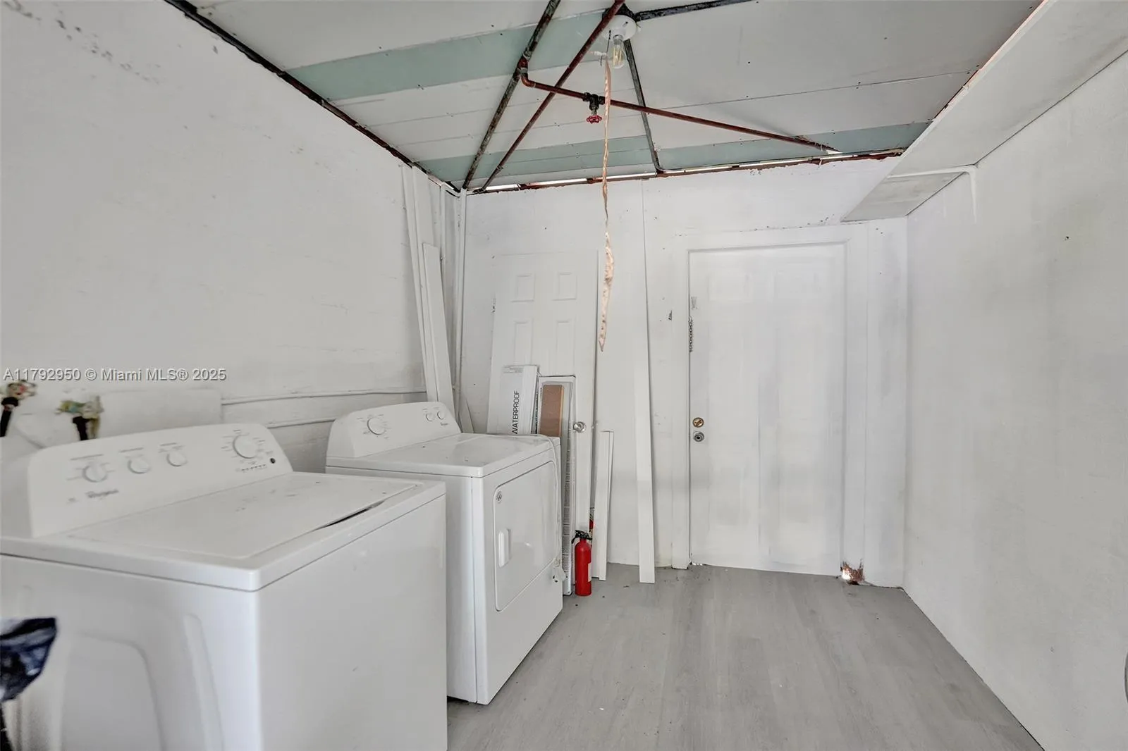 5657 Grant St, Hollywood, Florida 33021, Hollywood, Florida 33021, ,Residential Income,For Sale,5657 Grant St, Hollywood, Florida 33021,A11792950